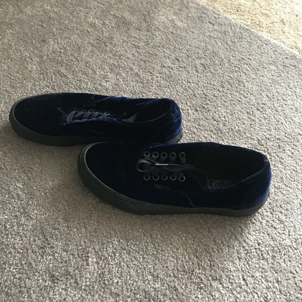 Blue Velvet Van Sneakers